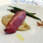 イル プレージョ - 低温調理鴨胸肉の炭火ロースト　焼き茄子のピュレ　レモンのリストレット＆七味塩