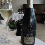 メゾン・ド・タカ芦屋 - DUVAL LEROY BRUT DESIGN PARIS