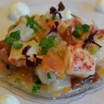 メゾン・ド・タカ芦屋 - オードブル：オマール海老と赤貝のタルタル仕立て