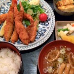 八乃屋 - 海老フライ定食