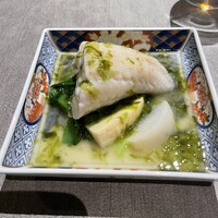 ON the TABLE CHINESE - 