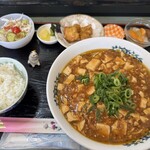 中国料理 頤和園 - 満腹定食　そこまで辛くないのでバクバクいけます