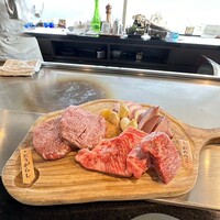 鉄板焼レストラン八景 - 