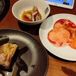 牛角 - 牛タン、熟成厚切りカルビ、熟成王様カルビ