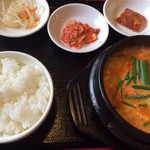 韓国料理　明洞 - 純豆腐チゲ