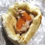 老蔡水煎包 - 鮮肉包（タレをかけて）