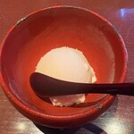 水炊きしみず - 季節のアイスクリーム(桜)