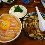 平目漬丼せんべい汁セット￥１３５０