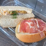 2538kitchen DELIcoupe - LC1セット/880
低温調理でつくる厚切りローストポークサンド
大人の生ハムたまごサラダコッペ