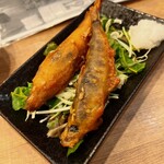 永楽食堂 - デッカいメヒカリの唐揚げ。これはラッコが2本、食べてしまいました\(//∇//)\