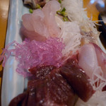Yaso kichi - お刺身盛合わせ　くじら、黒鮪、金目鯛、ふえふき鯛、鰯なめろう・・・　新鮮です☆