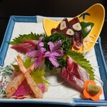 さかや - お刺身♪かつおのたたき　まぐろ　えび　あとひとつ