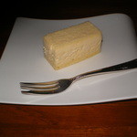 瀬里奈 - 　チーズケーキです。クリームチーズの濃厚な甘みが最高です。