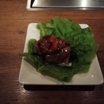 焼肉うしごろ - 網の鉄板で調理してもらった、特選サーロインです。