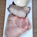 王者-23 - チャーシュー盛りと味玉