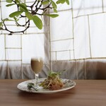 さじこよみ - フキと新タマネギのサラダ　新ジャガイモとゴボウのスープ