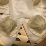 手作り豚まん専門店 龍福 - 小籠包