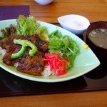 Nangoku Shokudou Chimudondon - なんこつそーき丼
