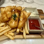 THE LOUNGE - 追加のフィッシュ&チップス。これは絶品なんです
