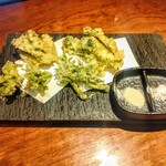 和酒と和談 かこみ料理 醍庵 - たらの芽とこごみとふきのとうの山菜天ぷら