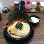 横浜家系ラーメン 龍馬家 - 