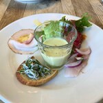 リトルネスト - サラダ仕立ての前菜