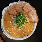 和玄 - らーめん 630円