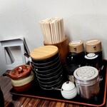 九州ラーメン 一心亭 - 卓上セッティング