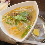 ベトナムビストロ バンフィールド - 