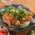 食堂喫茶アオイ - メインは鳥唐揚げのおろしポン酢