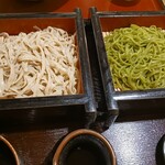 忍者そば 五ヱ門 本店 - 左が地そば！de 右が茶っきりうどん♪