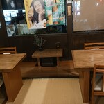 忍者そば 五ヱ門 - テーブル席コーナー