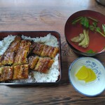 魚信 - うな重（吸い物付き）