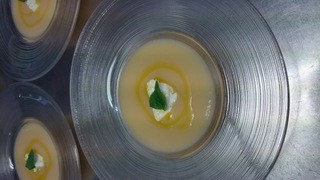 h FILO - スプマンテとの相性抜群な冷たい桃のスープ