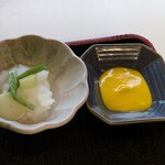 新興軒 - 大根おろし＆からし♪