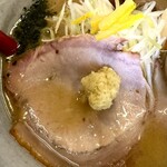 麺屋大河 - チャーシューの色も綺麗✨️