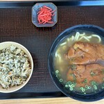 南部そば - てびちそば900円、じゅうしー200円、紅ショウガ10円