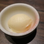 灯 - バニラアイス