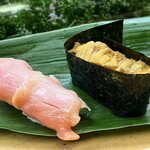 亀庄寿司 - 赤貝・萩産紫ウニ