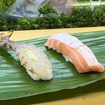 亀庄寿司 - 活車海老・サーモン