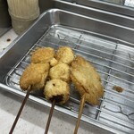 八重勝 - カマンベールチーズ、豚だんご、白ネギ