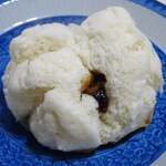 包包 - 叉焼包（チャーシューパオ）220円