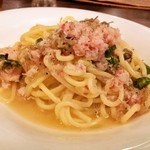 PASTAVOLA - ズワイ蟹とじゃこと青唐辛子の生パスタ