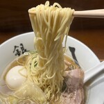 銀座 八五 - コシのある細ストレート麺