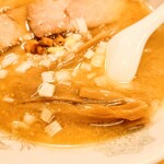 らぁめん 一福 - 丁寧に仕込んだ、絶品 "メンマ"。