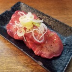 駅前ホルモン - 切り落としタン