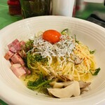 ペペロンチーノ専門店 ぺろん 本店 - 