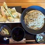 そば処 手打 心芯 - 料理写真:「もりそば」@940+「大盛」@300+「牡蠣天ぷらと野菜盛り」@980