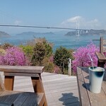 海の見えるカフェ - しまなみ街道を眺めながら