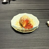 中目黒 若狭 - 果物のキムチ巻き。意外な組み合わせが想定外に美味しい